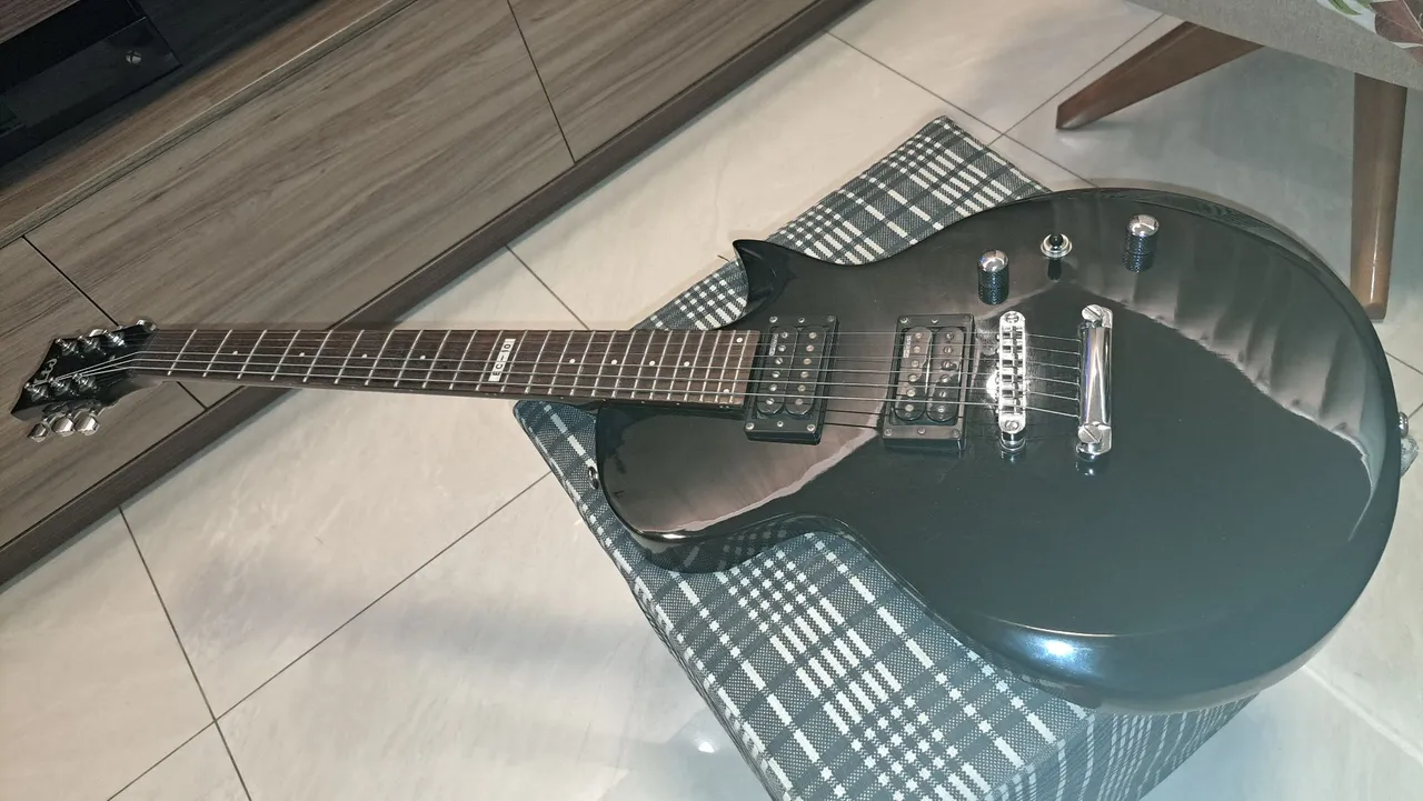 Guitarra LTD ESP EC-10