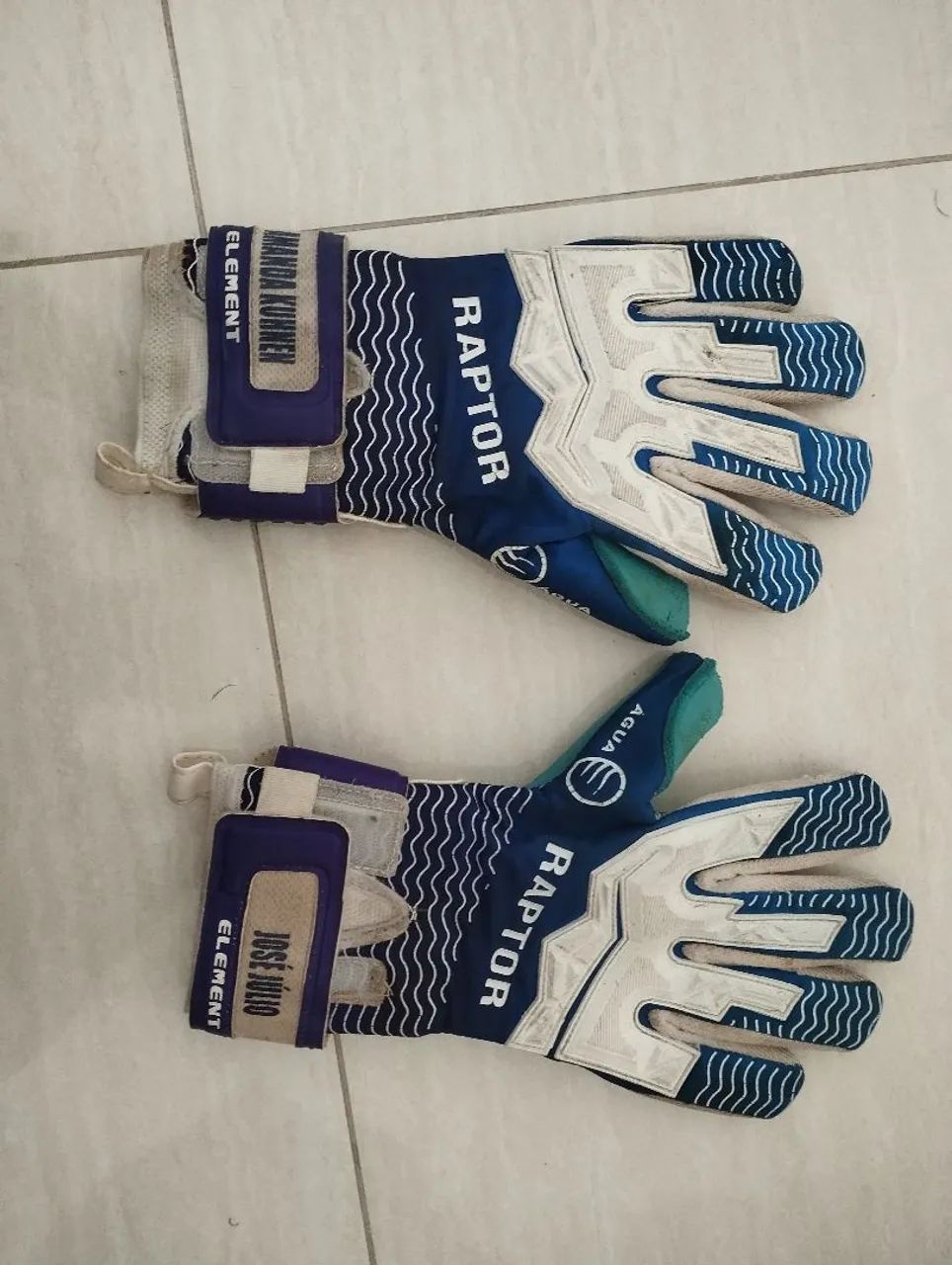 Luvas de goleiro usadas  - Foto 3
