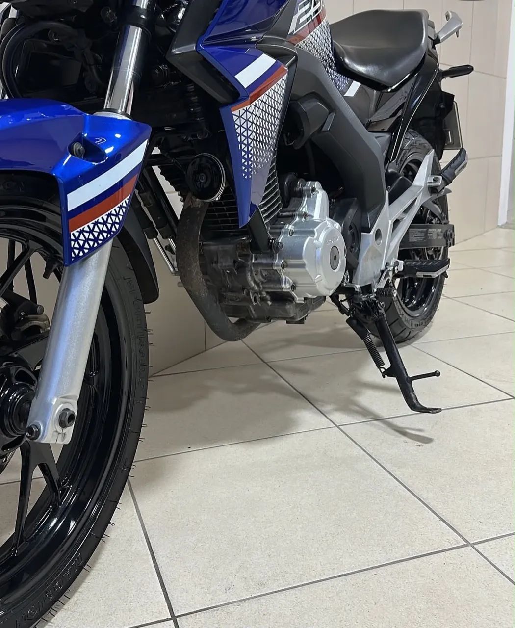 HONDA CB TWISTTER250F  - Foto 4