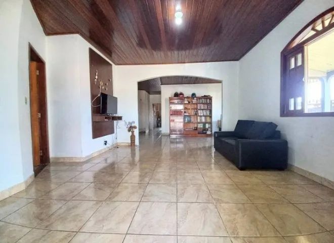 Casa com 2 Quartos e Excelente Acabamento