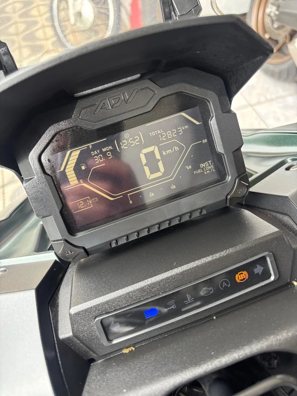 Honda adv 150  - Foto 2