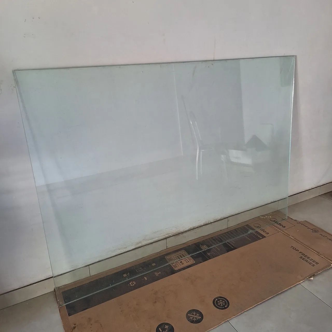Vendo 2 folhas de vidro temperada. - Foto 2
