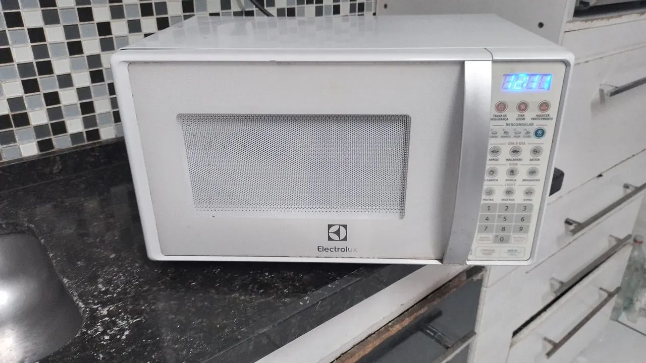 Micro-ondas Eletrolux 20litros 110volts 