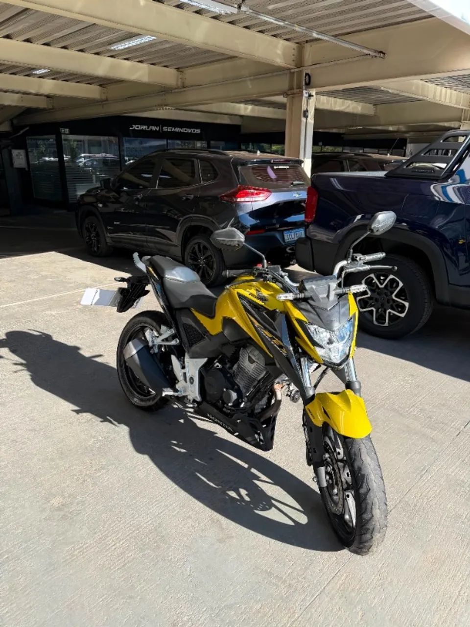 HONDA CB 300F - Foto 5