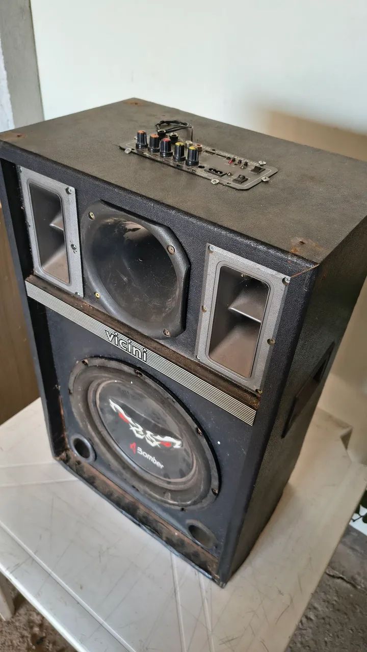 Vendo caixa de som  com mini potência e um sub 1 corneta e 2 Twister  - Foto 4