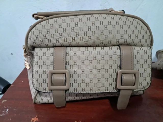 bolsa feminina semi nova 