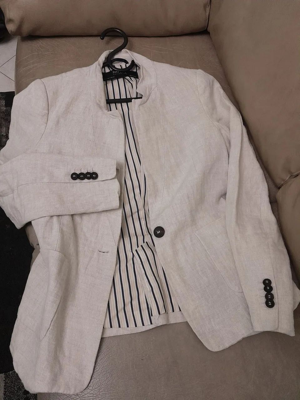 Blazer de linho Zara .