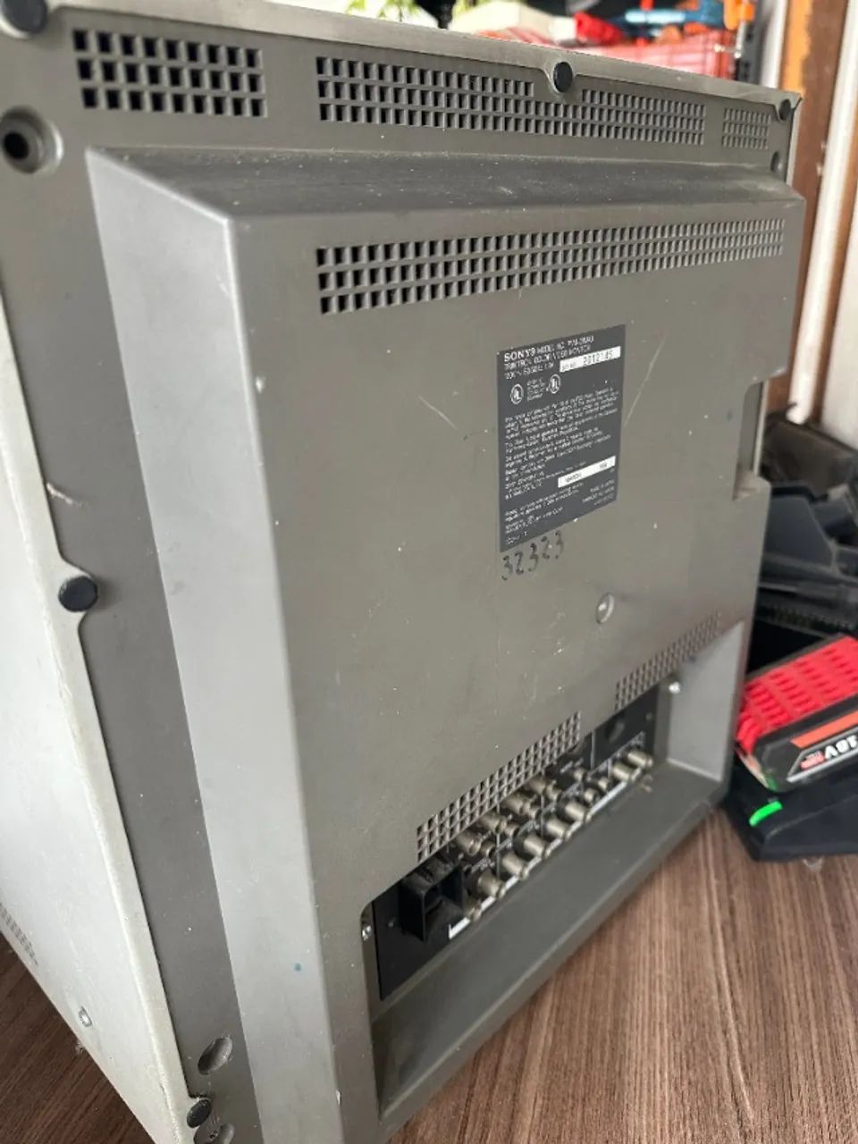 Monitor Sony Trinitron PVM 20M4U CRT - Foto 5