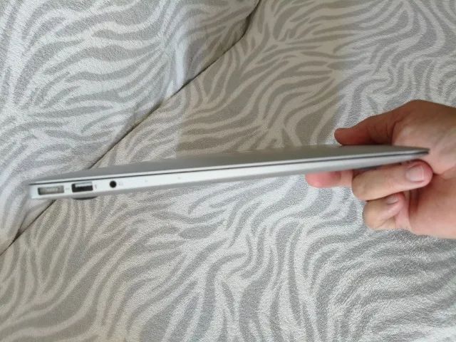 MAC BOOK AIR 2014 - Foto 4