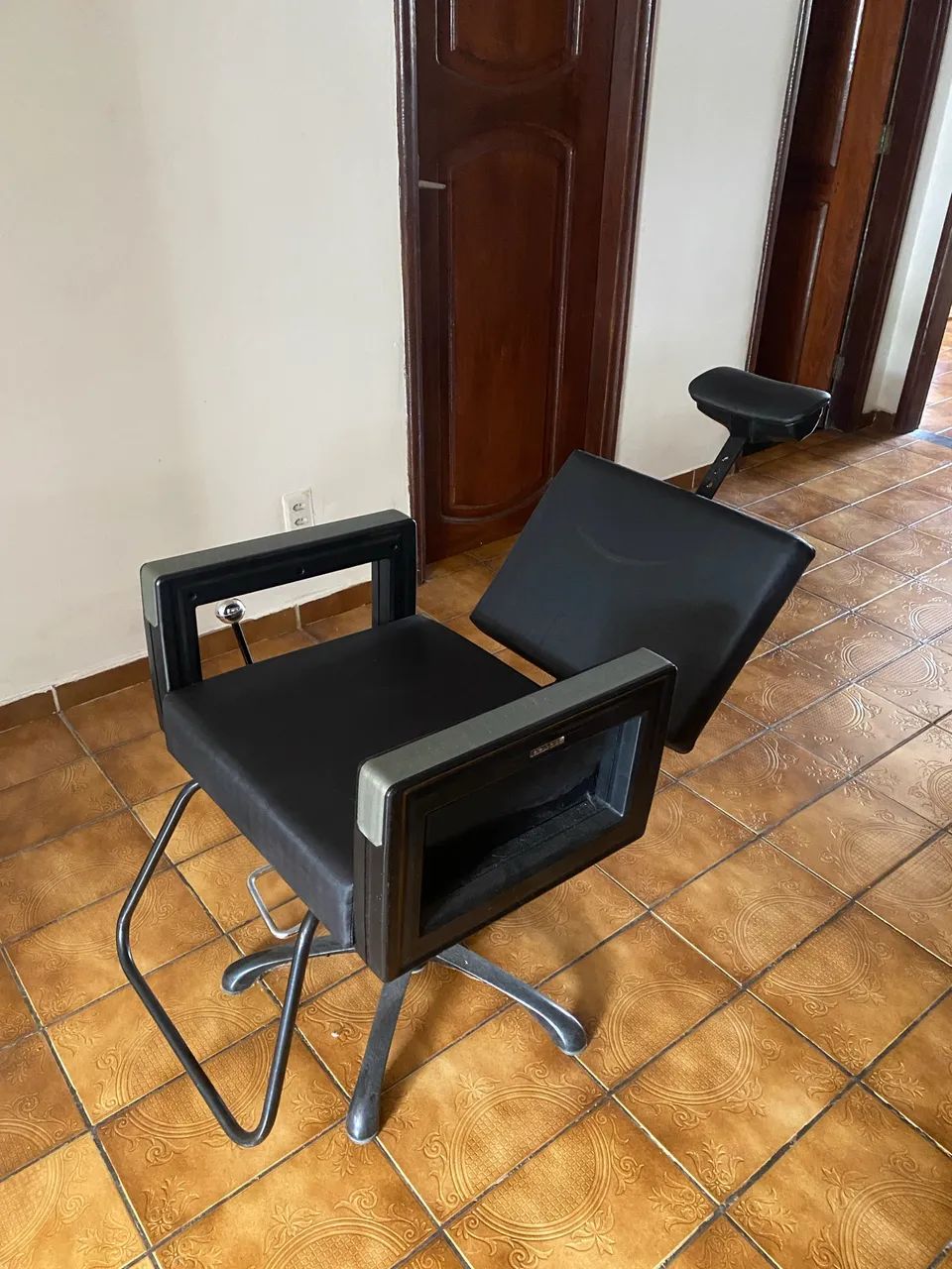 CADEIRA DE BARBEIRO  - Foto 3