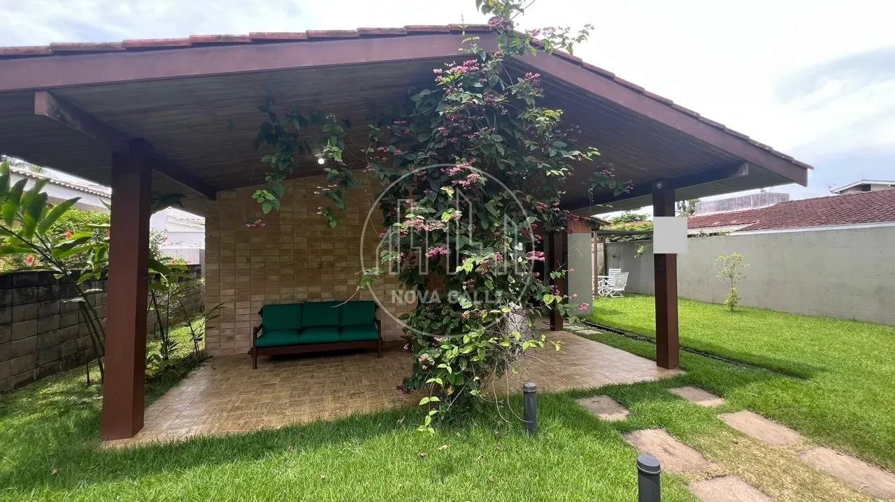 Casa com 4 dormitórios no Lázaro, Ubatuba SP
