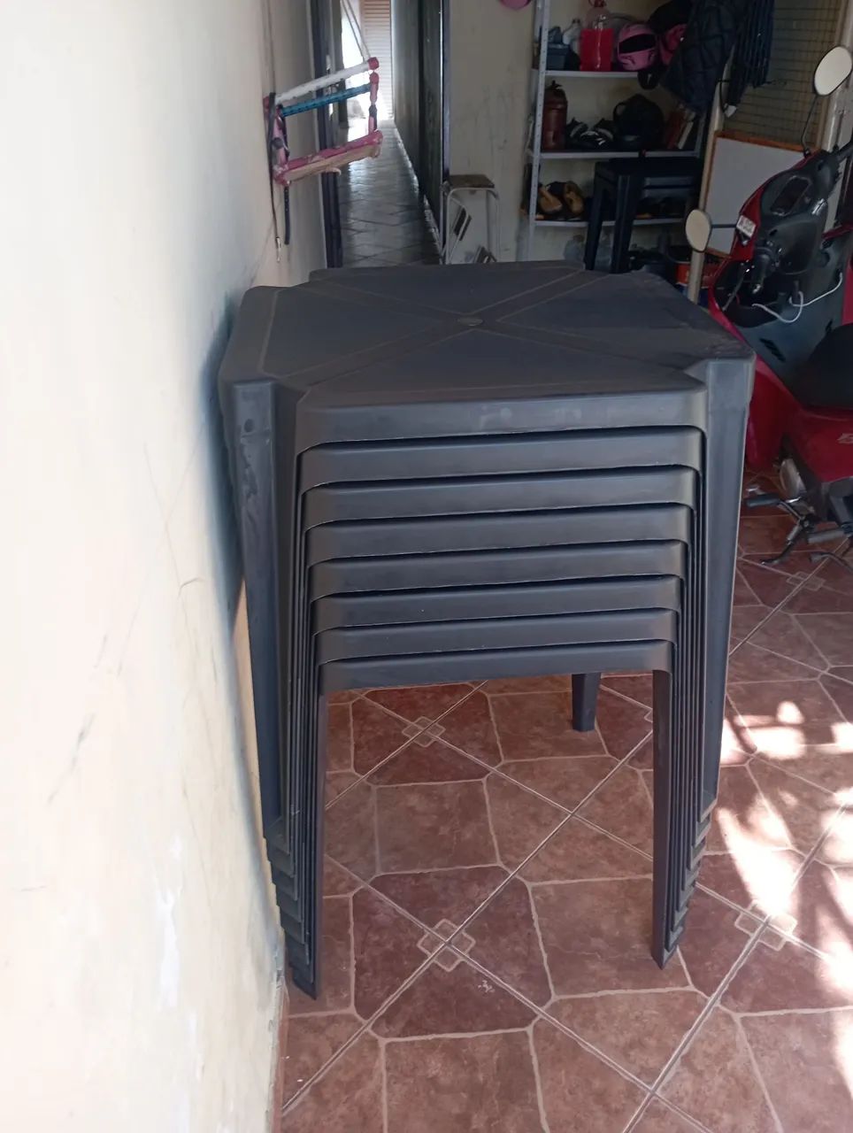 Mesa de plástico preta Jr plástico 
