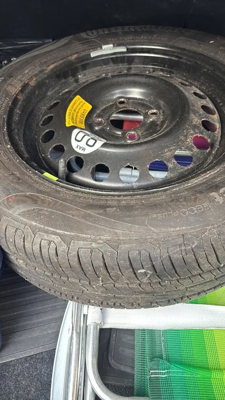 Vendo pneu pneu 205/60 R, Continetal com Aro 16.  - Foto 2