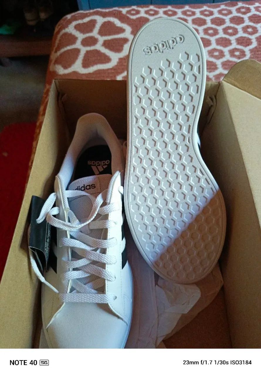 Vendo ou troco tênis adidas  - Foto 5