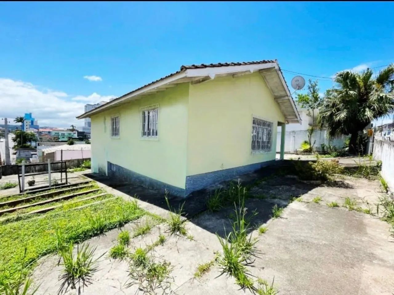 Casa com 4 quartos à venda no bairro Capoeiras, em Florianópolis.
