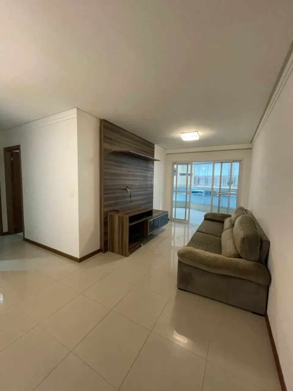 ORLA DE iTAPOÃ: Amplo2 quartos, suíte, mobiliado 2 vagas 86m² - Foto 4