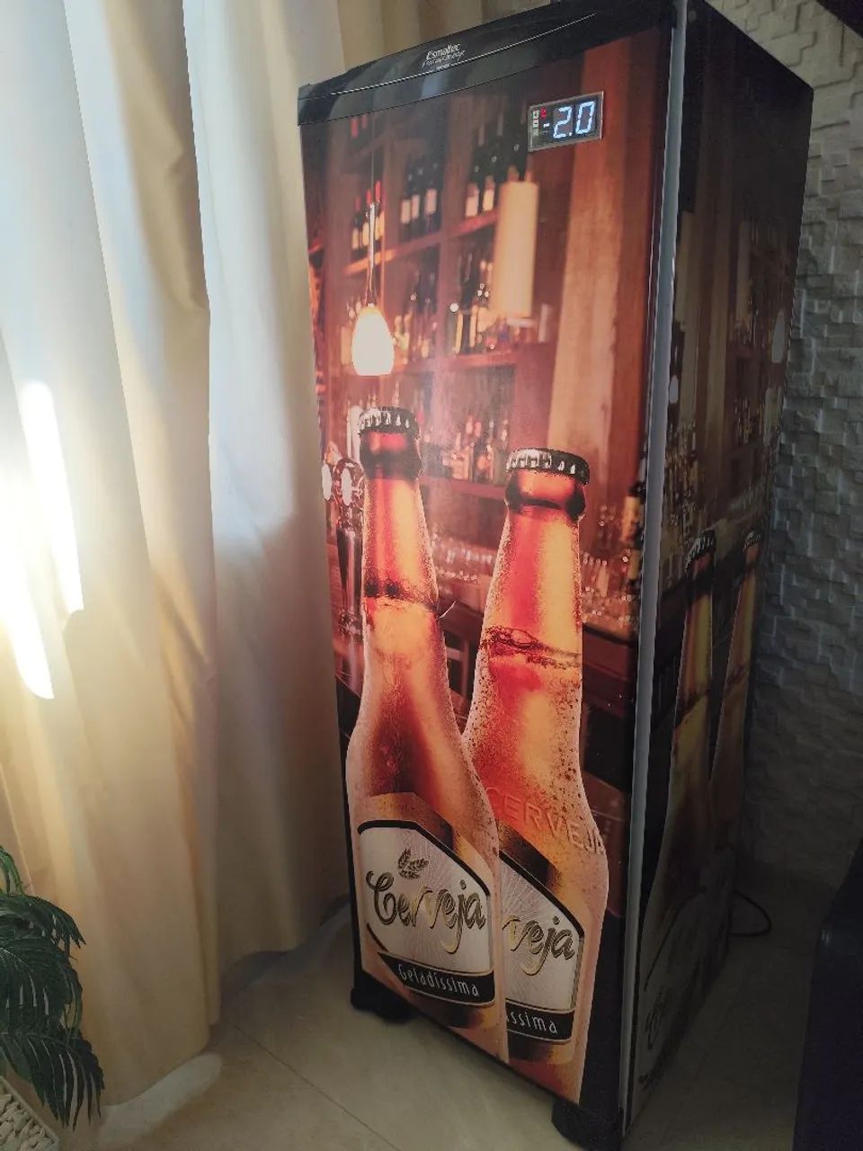 Cervejeira vertical Esmaltec 