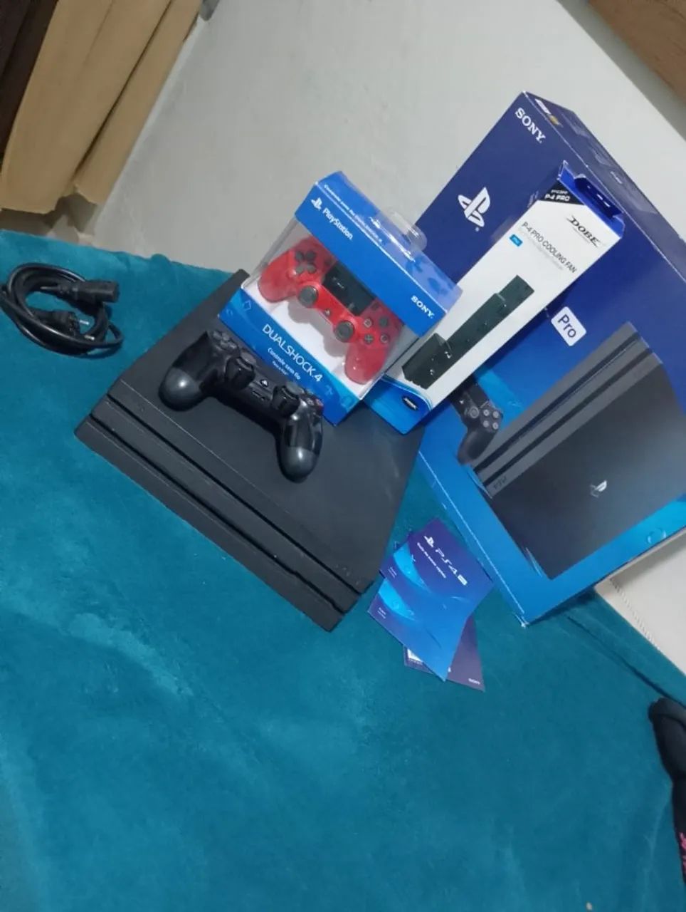 PS4 Pro 1TB + 2 Controles Originais + Cooler | Ótimo Estado
