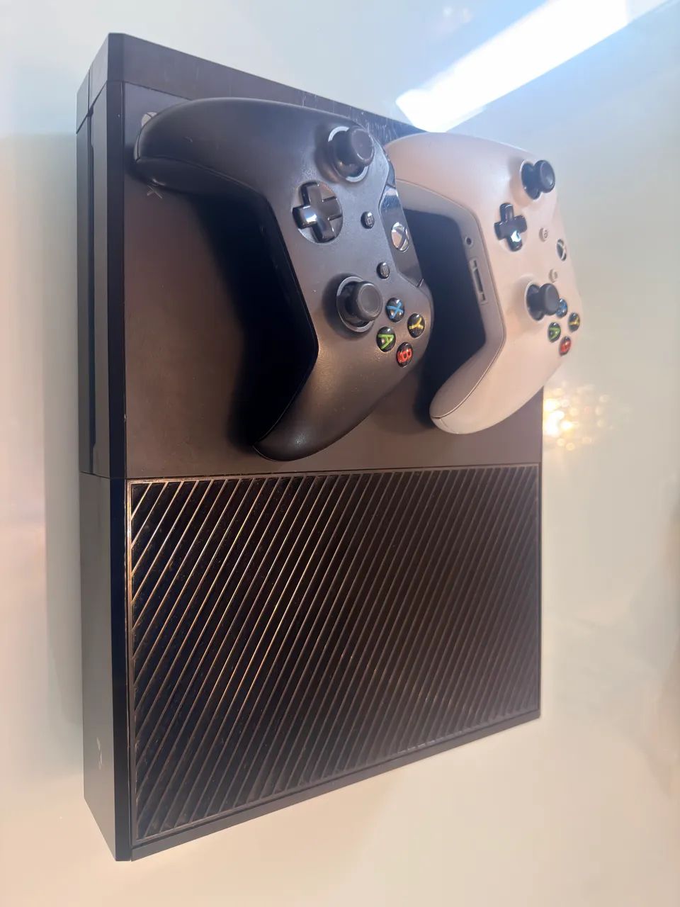 X box one com kinet e 2 controles  - Foto 2