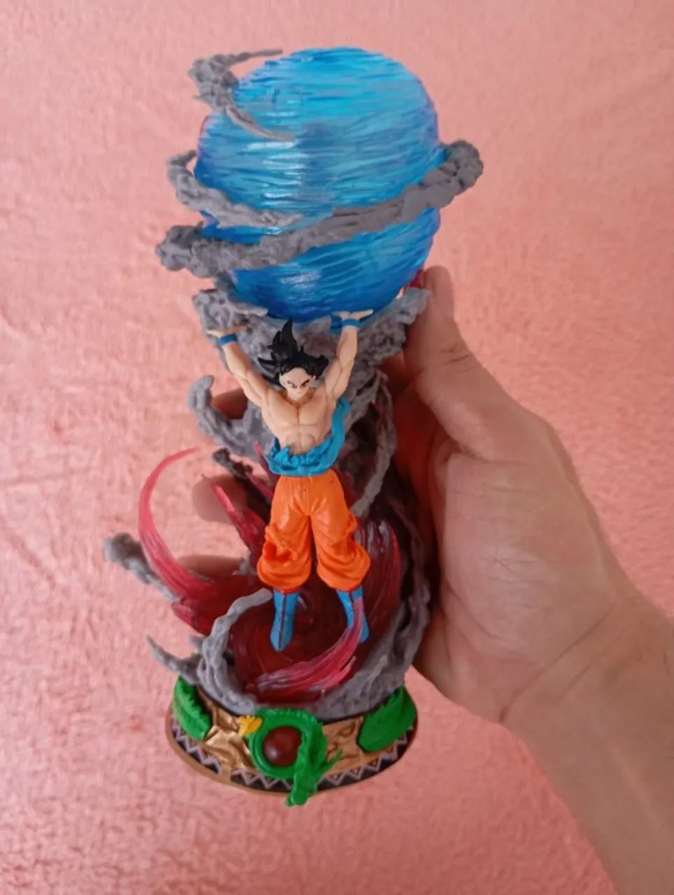 Action Figure Goku Genki Dama com 25 cm de altura e luz de led - Foto 2