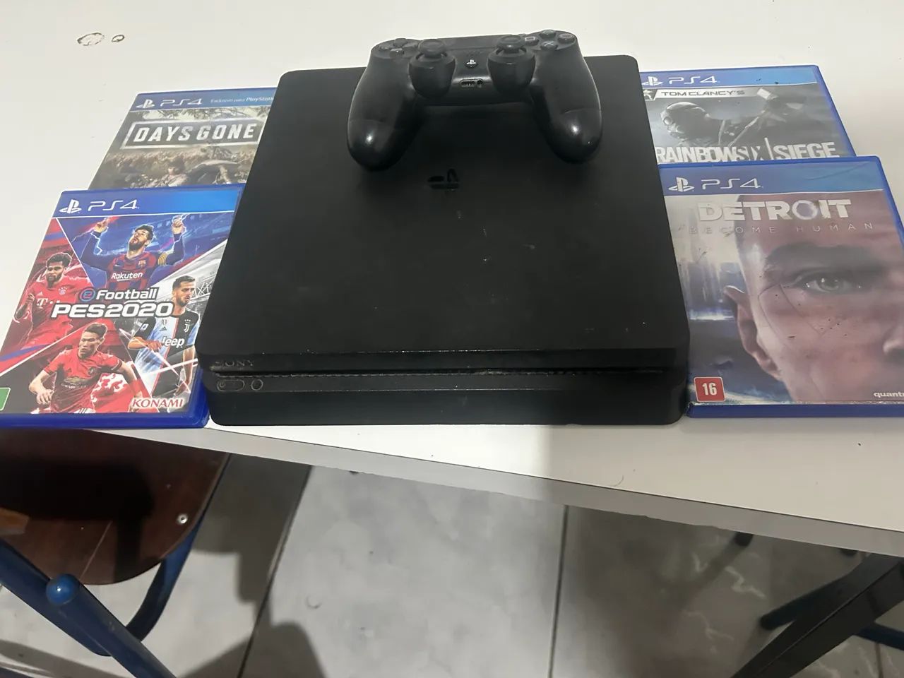Ps4 slim 
