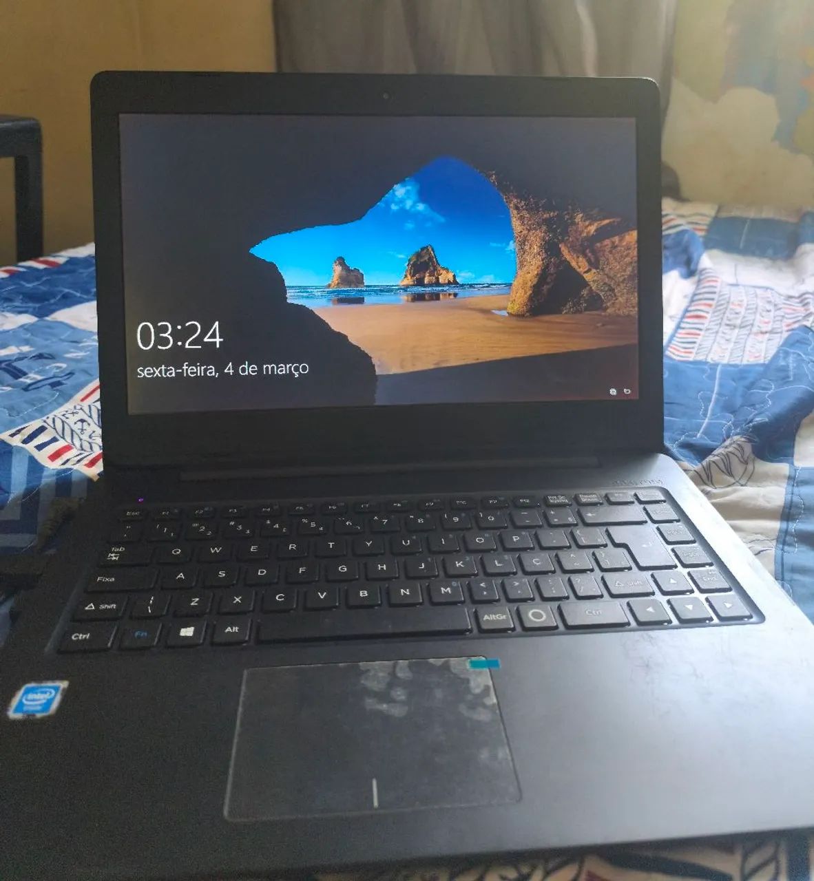 Vendo notebook positivo 