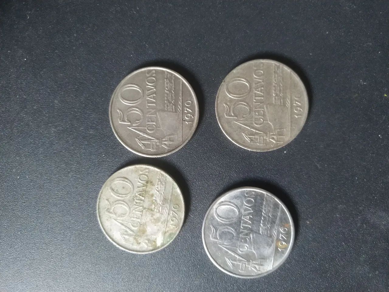 Moedas de 50 centavos de 1970, 1976 - Foto 2