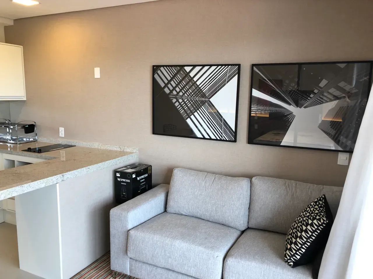 Mude Hoje: Studio Mobiliado em Pinheiros com Varanda e Conforto Total - Foto 4