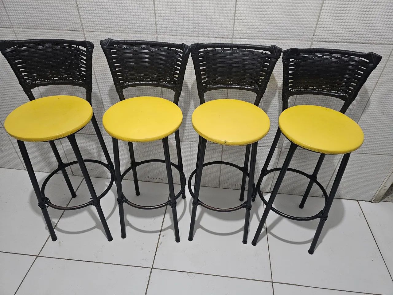4 Used High Bar Stools482681115766968321