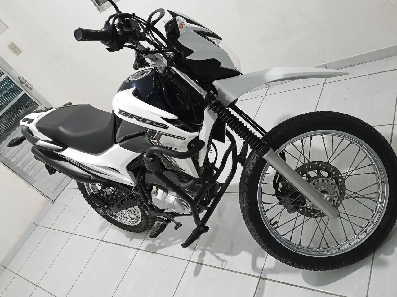 Moto nxr 160 2023 com apenas 1.900 Km  zerada. - Foto 3