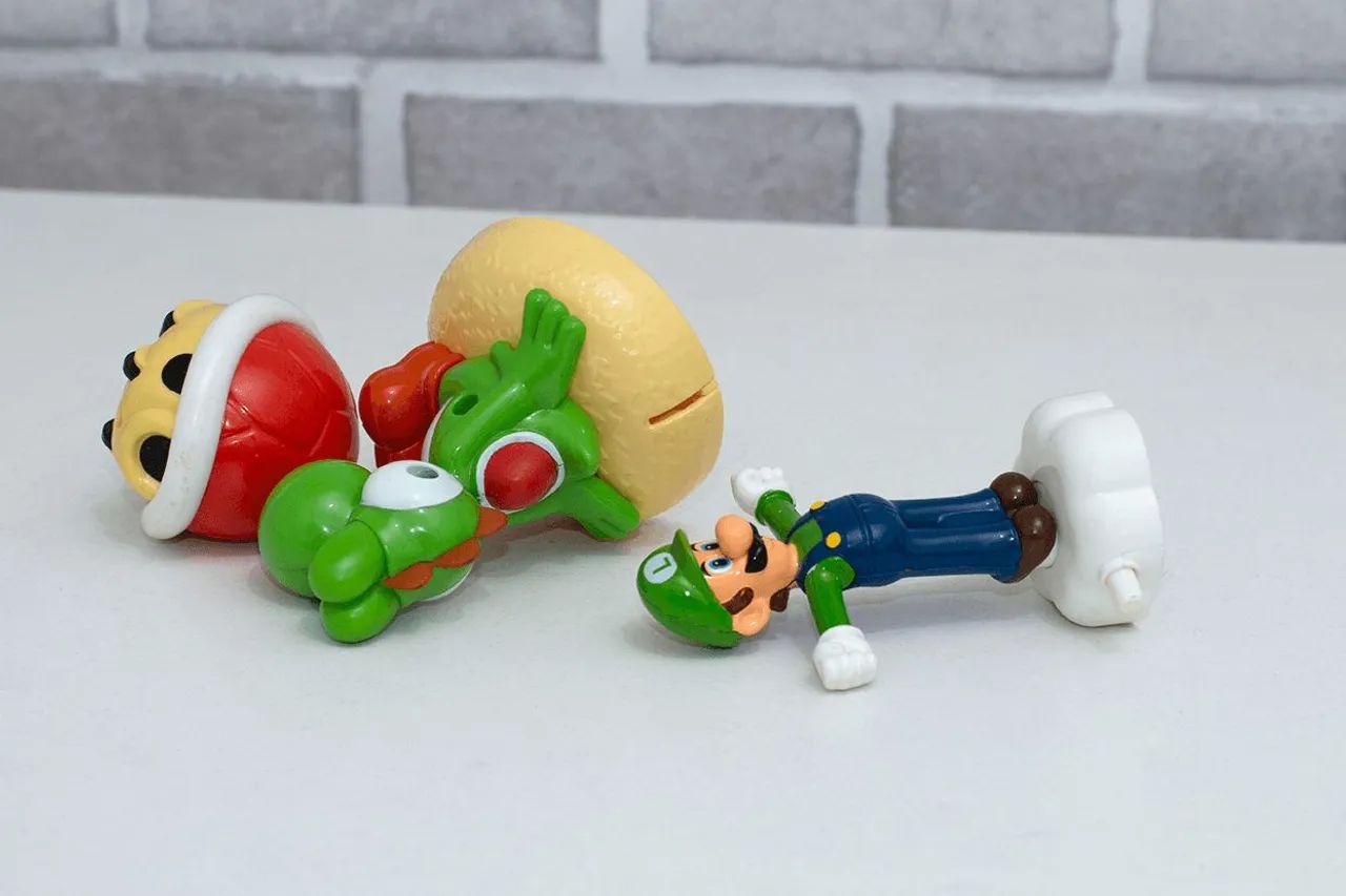 kit com 3 brinquedos Mario Bross McDonalds - Foto 4
