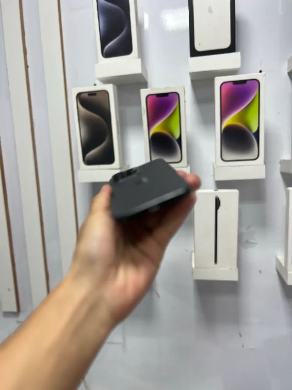 iPhone 15 Pro Max - 256GB preto  - Foto 5