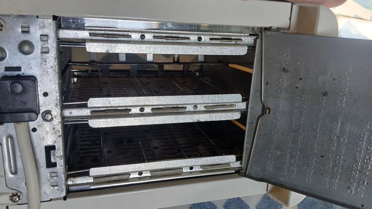 Torradeira e batedeira black e decker  - Foto 4
