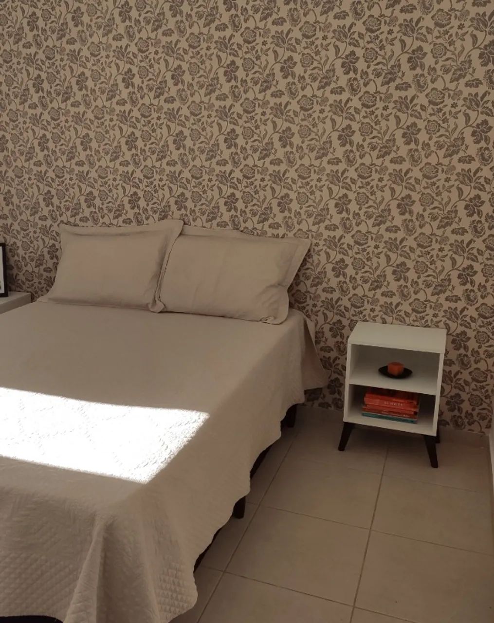ALUGA-SE APARTAMENTO MOBILIADO - Foto 3