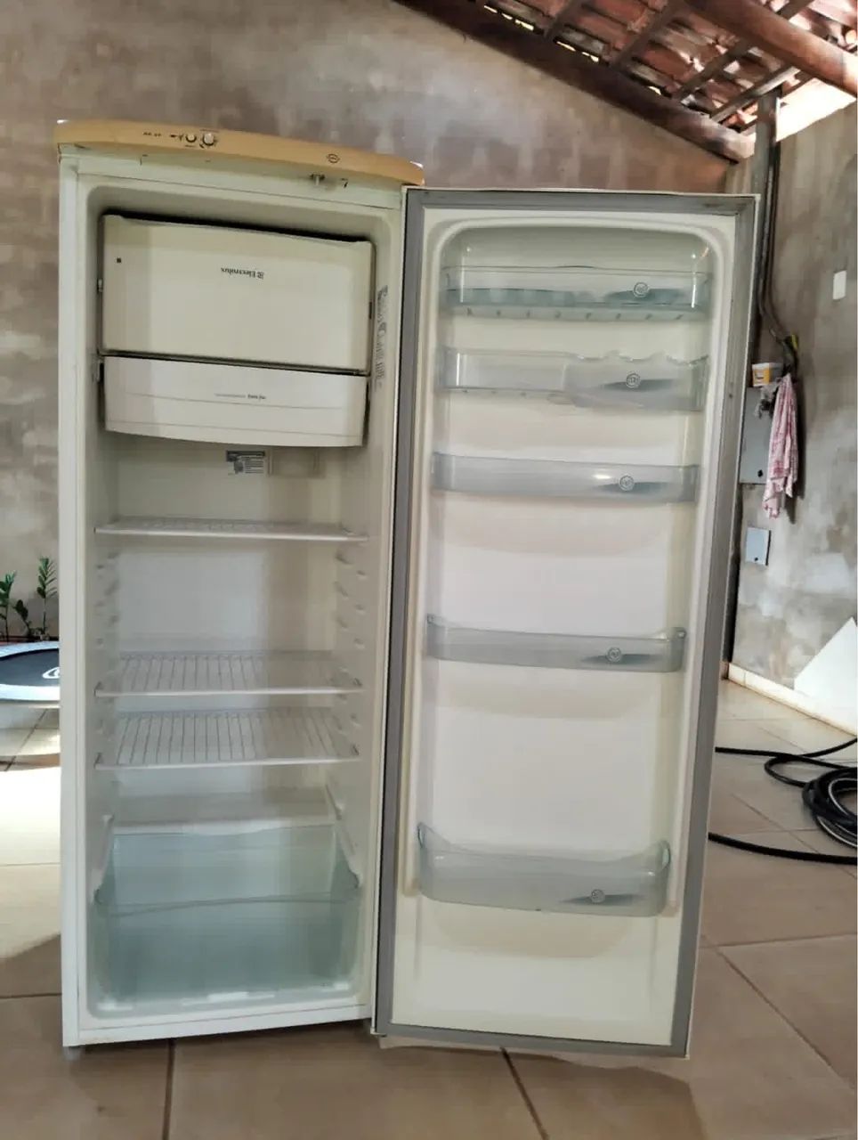 Geladeira Eletrolux 110v c/ degelo - Foto 2