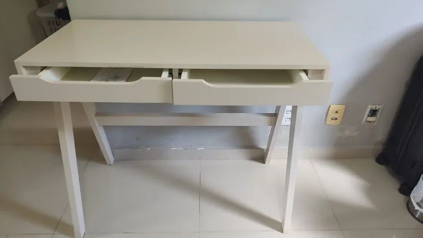 Mesa de Estudos - Foto 3