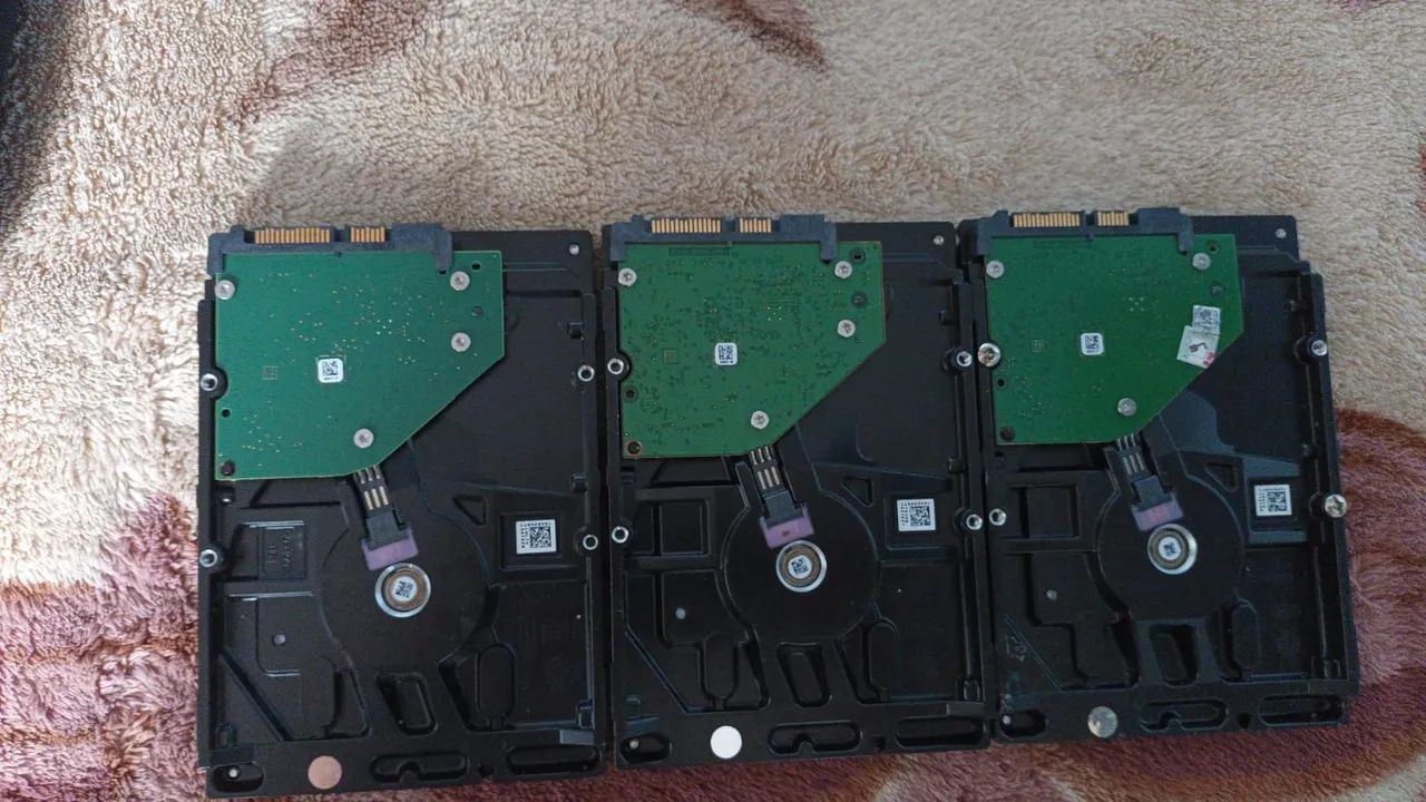 3 unidades HD 1 TB Segate - Foto 2