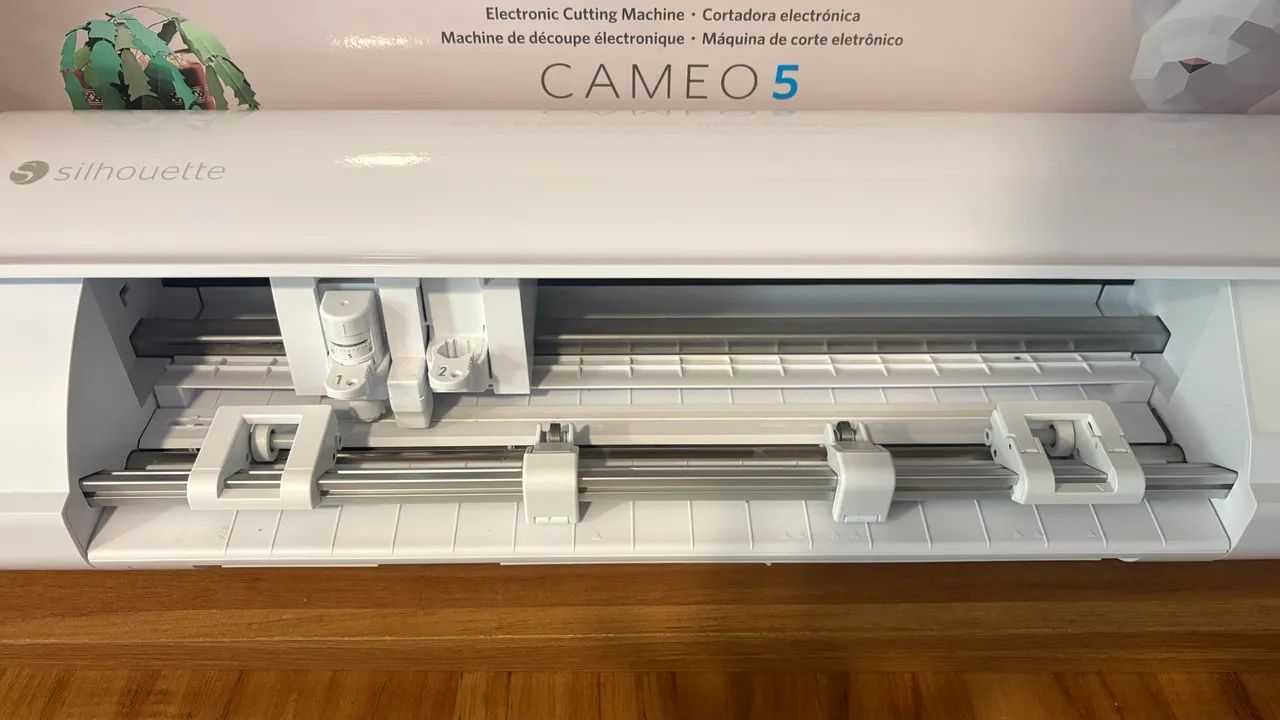 Silhouette Cameo 5 