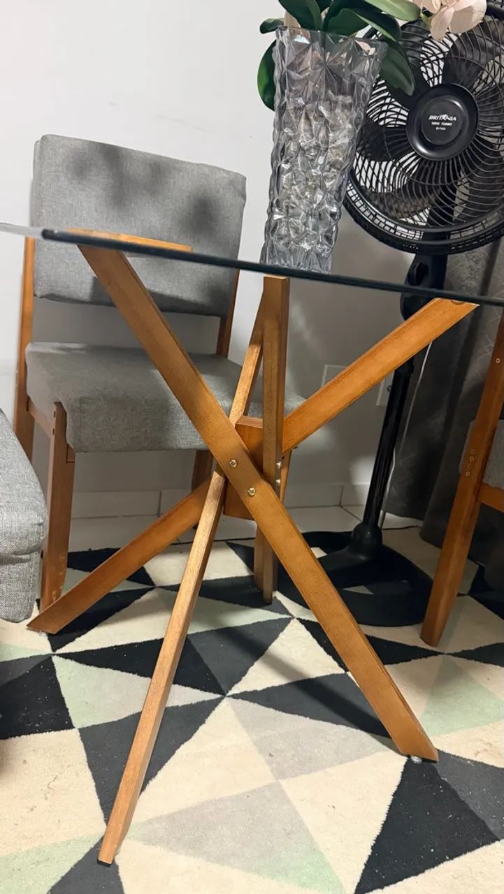 Sofá e jogo de mesa  - Foto 4