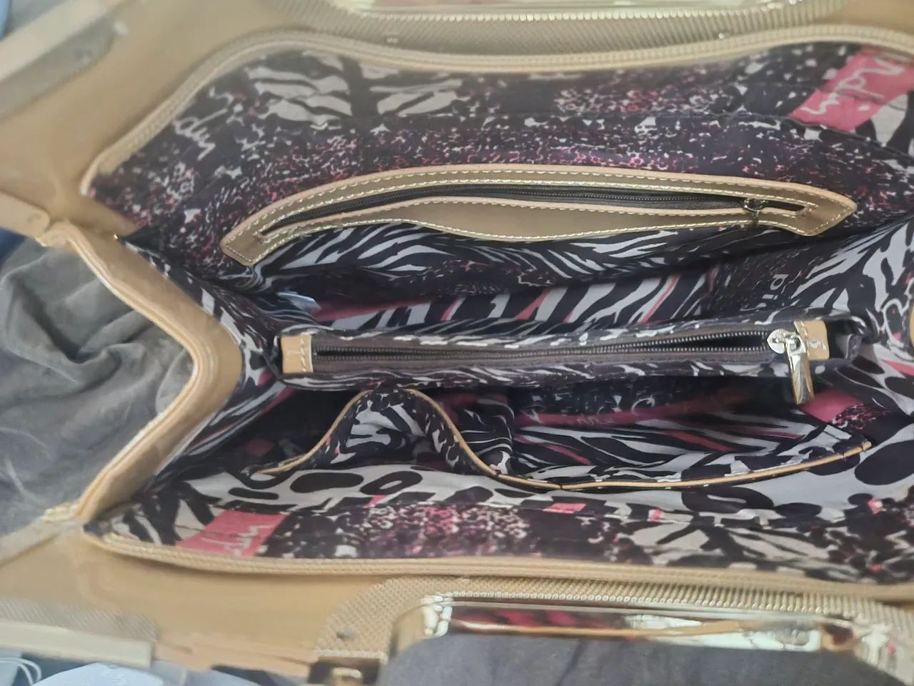Desapego bolsas de marca - Pierre Cardin - Foto 5