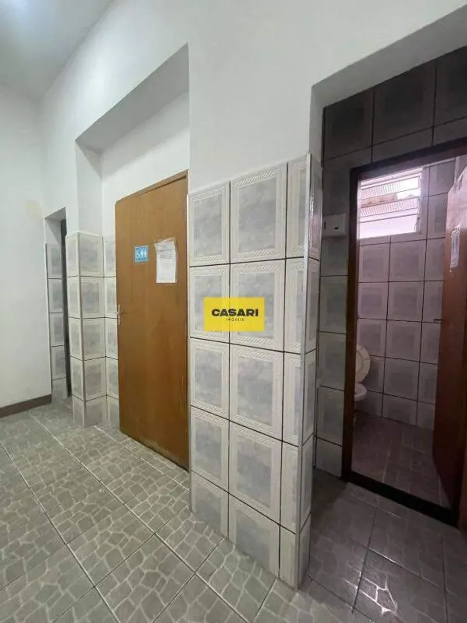 Prédio à Venda com 2 Apartamentos e Salão Comercial - Foto 4
