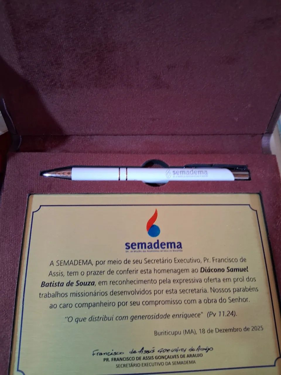 Placa de homenagem  - Foto 4