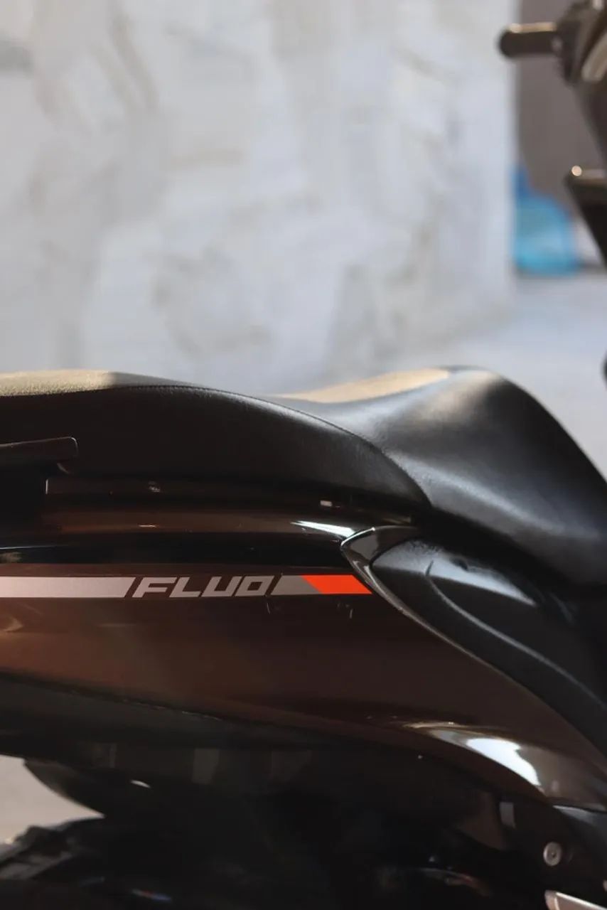 YAMAHA FLUO ABS 2025 - Foto 2