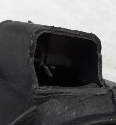 Farol De Milha Direito Audi A6 2000 - 2005 / Avaria - Foto 2