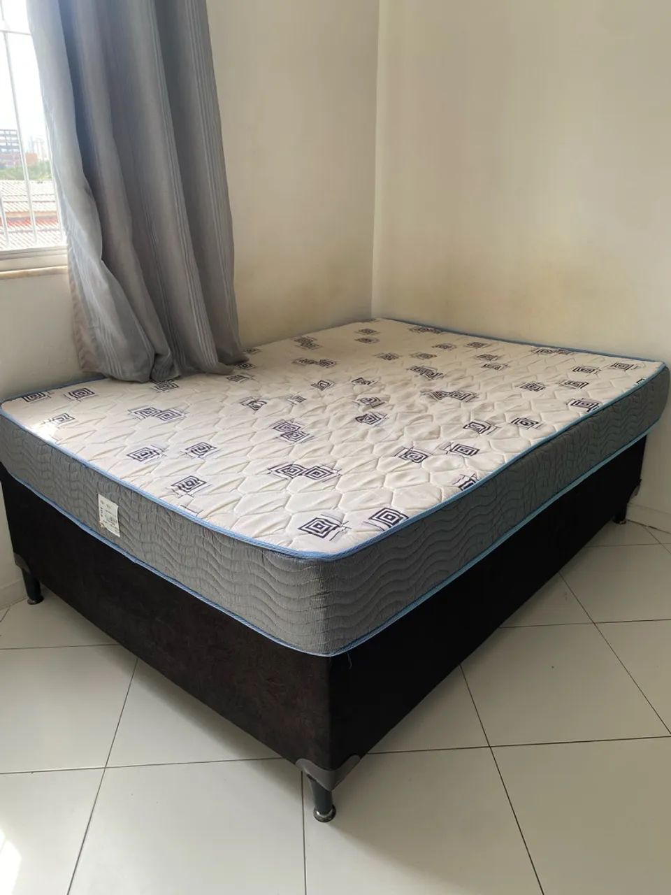 Vendo cama de casal!! 