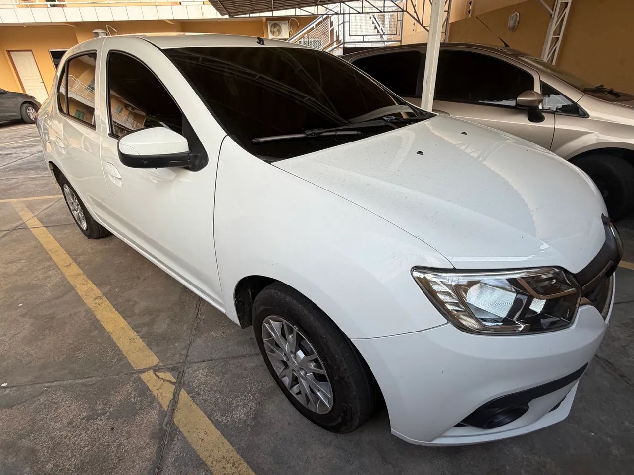 Renault Logan Zen Flex 1.0 12V 4P Mec. 2021 - Foto 4