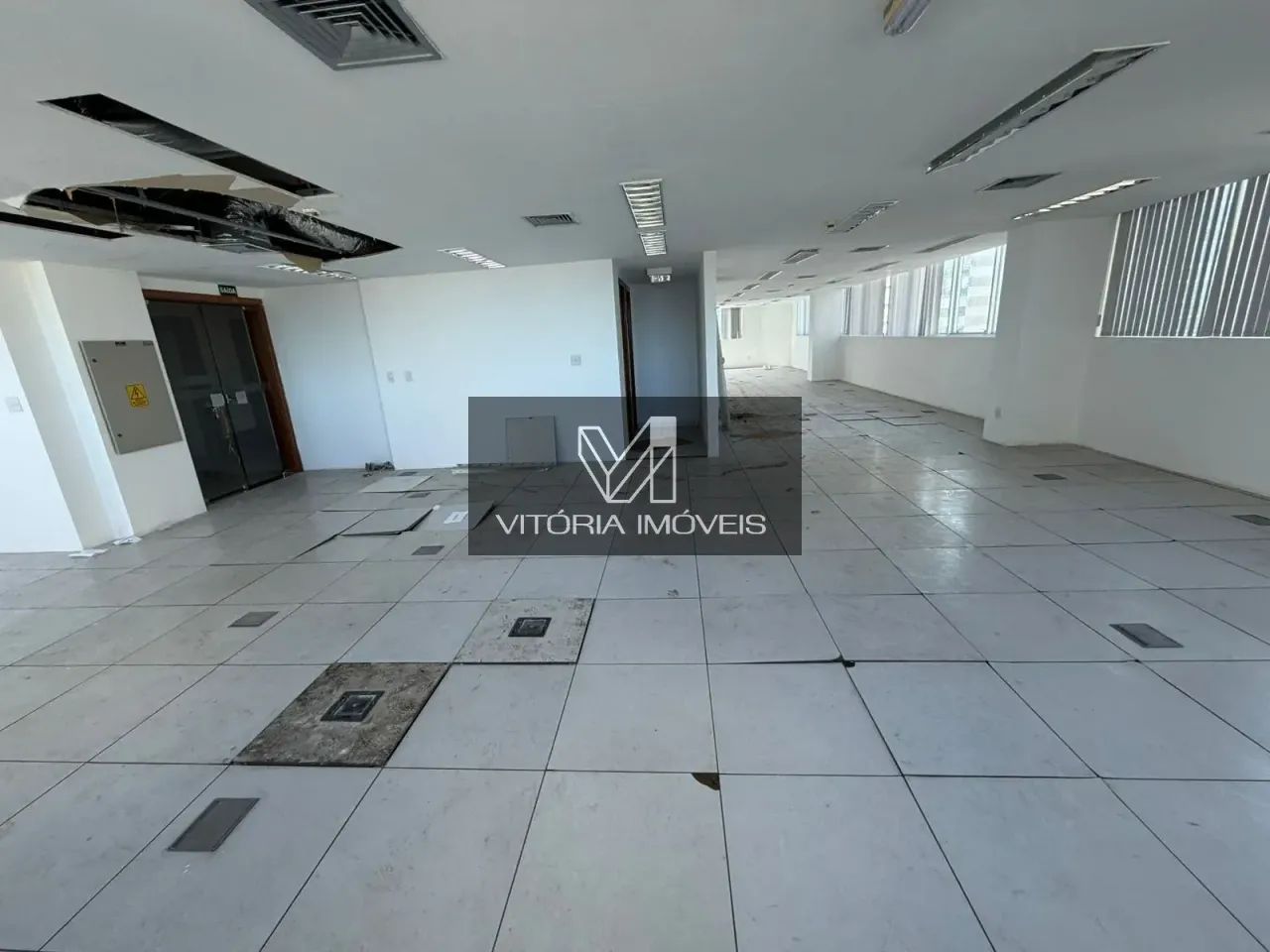 Sala com 400 metros para locação, Enseada do Suá, Vitória, ES - Foto 5