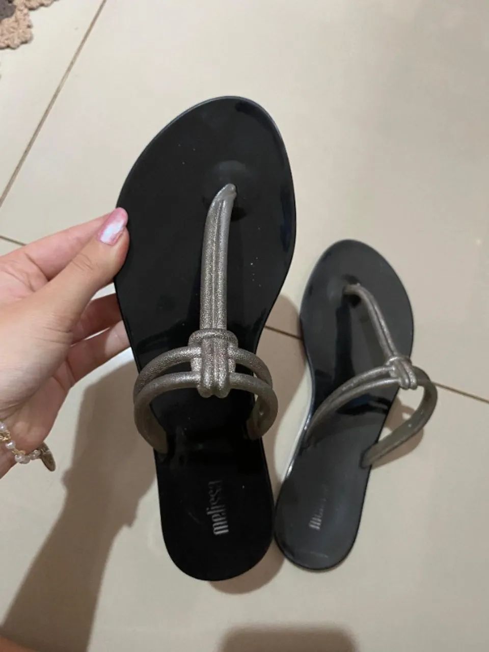 Rasteirinha Melissa astral preta