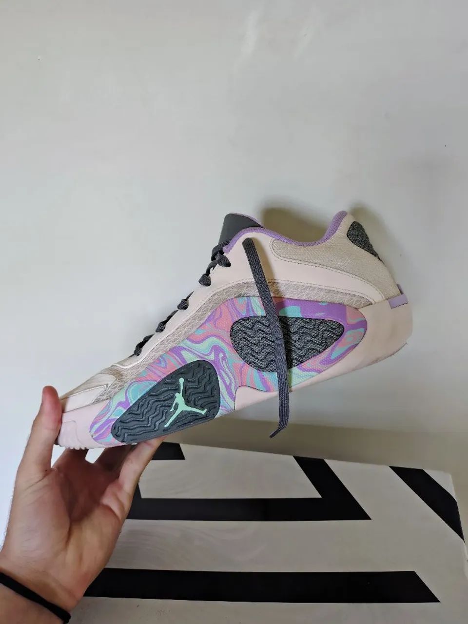 Tênis de vôlei/ basquete Jordan Tatum 2