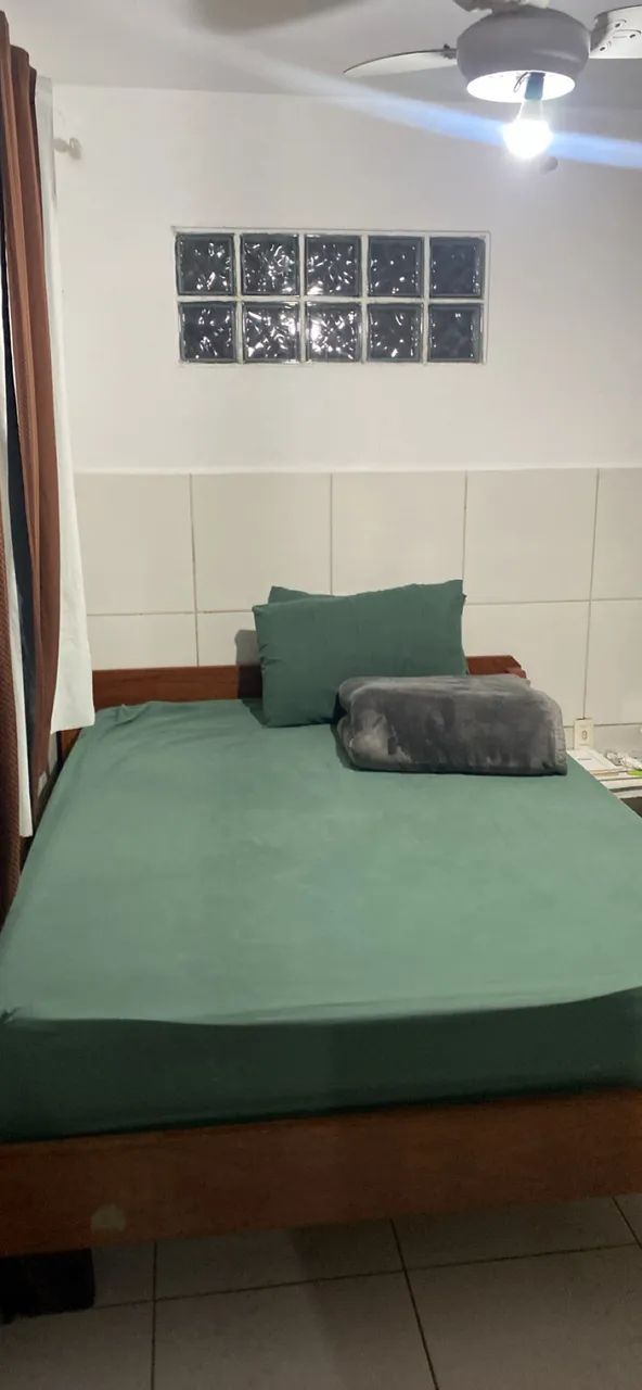 Alugo quarto mobiliado 